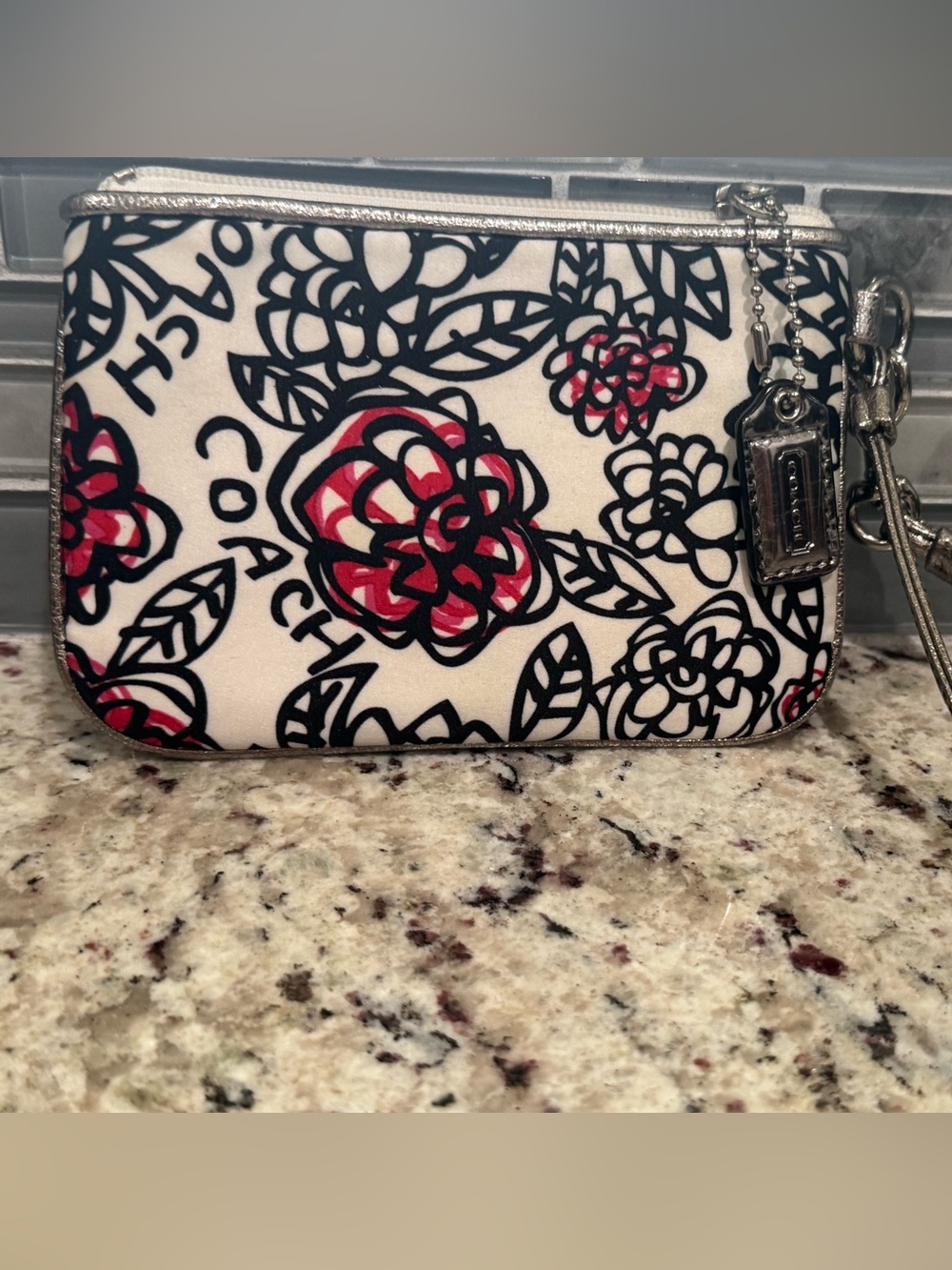 Coach Poppy Graffiti Red Flowers On White & Black Print Floral Pattern - Picture 8 of 12